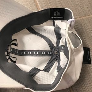 Under Armour Accessories - Under Armour White Hat Under Armour Accessories - Under Armour White Hat